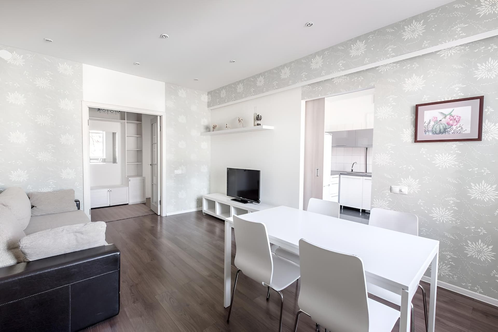 Luxury apartment on Komunisticheskaya 3